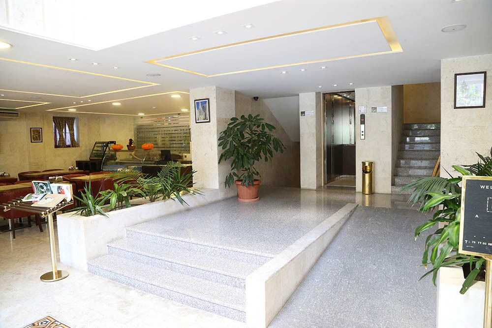 Assaha Ghobeiry Hotel Bejrút Kültér fotó