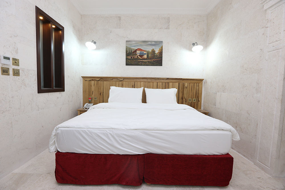 Assaha Ghobeiry Hotel Bejrút Kültér fotó